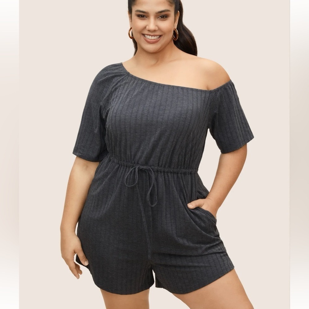 BloomChic Dolman Sleeve Asymmetrical Neck Drawstring Waist Short Rompers XL us14